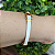 Pulseira placa lisa fina Curvada ( couro Branco) fechamento imã folheado em ouro - Imagem 2