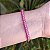 Pulseira courino trançado Fino cor Rosa com detalhe folheado em ouro - Imagem 2