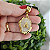 Colar correntaria IRIS com pingente oval resina perolada e LETRA PERSONALIZADA folheado em ouro - Imagem 4