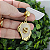 Pingente oval resina perolada e LETRA PERSONALIZADA folheado em ouro - Imagem 3