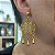 Brinco de Pino com Detalhe de Filtro dos Sonhos e Pingentes – Folheado a Ouro (6 x 3 cm) - Imagem 1