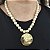 Colar com pérolas e pingente redondo oração Pai Nosso folheado a ouro ( 38 cm + extensor 7 cm) - Imagem 1