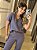 CONJUNTO BLUSA DECOTE V E CALÇA ALFAIATARIA CINZA ONIX - Imagem 2
