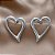 BRINCO CORAÇÃO VAZADO CURVADO AÇO 316L⭐️ - Imagem 1
