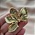 PRESILHA DE METAL FLOR HIBISCO LATERAL DOURADO BIJU - Imagem 2