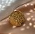BROCHE REDONDO TEXTURIZADO DOURADO AÇO 316L⭐️ - Imagem 1