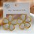 BRINCO FLOR DELICADA ESMALTADO DOURADO AÇO 316L⭐️(GRUPO 1) - Imagem 2