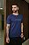 CAMISETA PREMIUM AZUL MARINHO COM DETALHE EM SILK EM ALTO RELEVO - Imagem 4