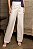Calça Feminina Off White com Pregas e Detalhes - Via Sampa - Imagem 3
