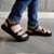 Sandália Feminina Gandía Flat Detalhes Metalizados Conforto - Imagem 4