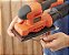 Lixadeira Orbital Black Decker 150W 1/3 Folha de Lixa 220V BEW220-B2 - Imagem 4