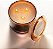 Vela de Soja Perfumada em Vidro Terra Tabac Statement, Essentials Beautifully Done Illume, 6 comprimento x 3 largura x 3 altura - Imagem 5