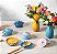 Mini Cocotte Redonda de Cerâmica Le Creuset com Tampa de Flor, 8oz, Azul Costeira - Imagem 5