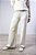 Calça Tricot Feminina Reta com Detalhe Contrastante - Imagem 13