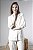 Blazer Alfaiataria Feminino Alongado Em Linho Com Martingale - Imagem 13