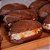Mini Sanduiche Pão Australiano Queijo Brie com Damasco - Imagem 1