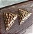 BRINCO TRIANGULAR MARTELADO BANHADO A OURO 18 K - Imagem 3