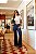 Calça Jeans Flare Escura - Imagem 1