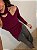 Blusa Assimétrica Recortes Solenna Vermelho Bordô - Imagem 7