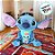 Pelúcia Stitch Com Scrump Bordado 33cm - Lilo & Stitch - 1 unidade - Disney Original - Rizzo - Imagem 4