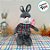 Coelho de Pelúcia Cinza com Roupa Xadrez para Pendurar - 29cm - 1 unidade - Rizzo - Imagem 1