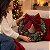 Almofada de Natal com Cardone - Formato Guirlanda com Aplique de Laço Vermelho - 40x40cm - 1 unidade - Rizzo - Imagem 8