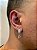 Brinco Masculino Par Argola 4 Fileiras G Cravejada Com Letra P Pendurada (9,8X6mm) Banhado A Ouro Branco BRIL013 - Imagem 1