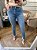Calça jeans feminina cigarrete com recortes - Imagem 1