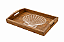 Bandeja Marrom Concha Branca em Madeira 35x25 cm Decoração Náutica Praia - Imagem 2