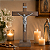 Cruz de Mesa Madeira Nobre Cristo Prateado 20cm Devocional - Imagem 1