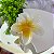 Presilha Tropical Flor Grande Amarela - Imagem 4
