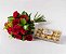 Buque Compacto com  18 Rosas Vermelhas e Ferrero Rocher - Imagem 1