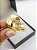 Aliança Reta com Frisos Filetes de Diamantes 8mm Ouro 18k. - Imagem 4