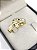 Aliança Reta com Friso Filete de Diamantes Gravação Externa 4mm Ouro 18k. - Imagem 3