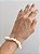 Pulseira de Madre Pérola Branca - Amor Incondicional, Riqueza, Beleza, Proteção e Pensamentos de Paz - Imagem 1