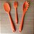 Kit Utensílios de Silicone Laranja – Pegador de Macarrão + Espátula Redonda + Pincel - Imagem 1