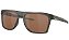 ÓCULOS DE SOL OAKLEY OO9100-0257 MASCULINO - Imagem 2