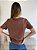 T-SHIRT CAROL MARROM - Imagem 2