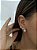 BRINCO EAR CUFF COM PINGENTE GOTA- DOURADO - Imagem 2