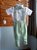 Conjunto Social Bebê com body,Calça, Suspensório e Gravata – Feito por Encomenda - Imagem 1