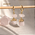 Brinco Argola Quartzo Rosa Duplo Dourado- 2 Cristais com Fecho Click - Imagem 1