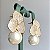 Brinco de flor 3 pétalas cravejadas com zircônias cristal e pérola shell com Banho de Ouro 18k - Imagem 5