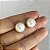 Brinco de pérola shell cravejado 1 fileira zircônias cristal com banho de ouro 18k - Imagem 6