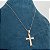 Colar com pingente de cruz cravejada com zircônias na cor cristal com banho de ouro 18k - Imagem 10