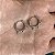 Brinco argola cravejada rainbow com spikes com banho de ouro 18k ou ródio branco - Imagem 3