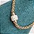 Pulseira malha lisa com fecho cravejado com zircônias cor cristal com banho de ouro 18k - Imagem 4