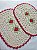 Par de Tapete de Croche Modelo Oval Flor Vermelho - Cor Cru - Imagem 3
