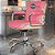 Cadeira Original Eames Diretor com Rodinhas Cromadas e Anti Risco Linha Capa em Madeira Clara - Rosa Pink - Imagem 1