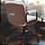 Cadeira Original Eames Diretor com Rodinhas Black e Anti Risco Linha Capa em Madeira Escura - Branco - Imagem 3