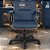 Cadeira Original Eames Diretor com Rodinhas Black e Anti Risco Linha Capa em Madeira Escura - Azul Marinho - Imagem 2
